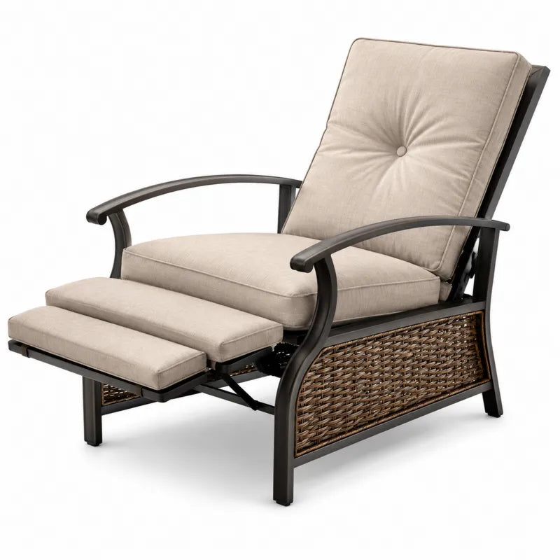 Fotel aluminiowy z regulowanym podn¨®?kiem i rattanem,